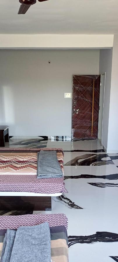 Matoshree Guesthouse Akalkot Eksteriør bilde