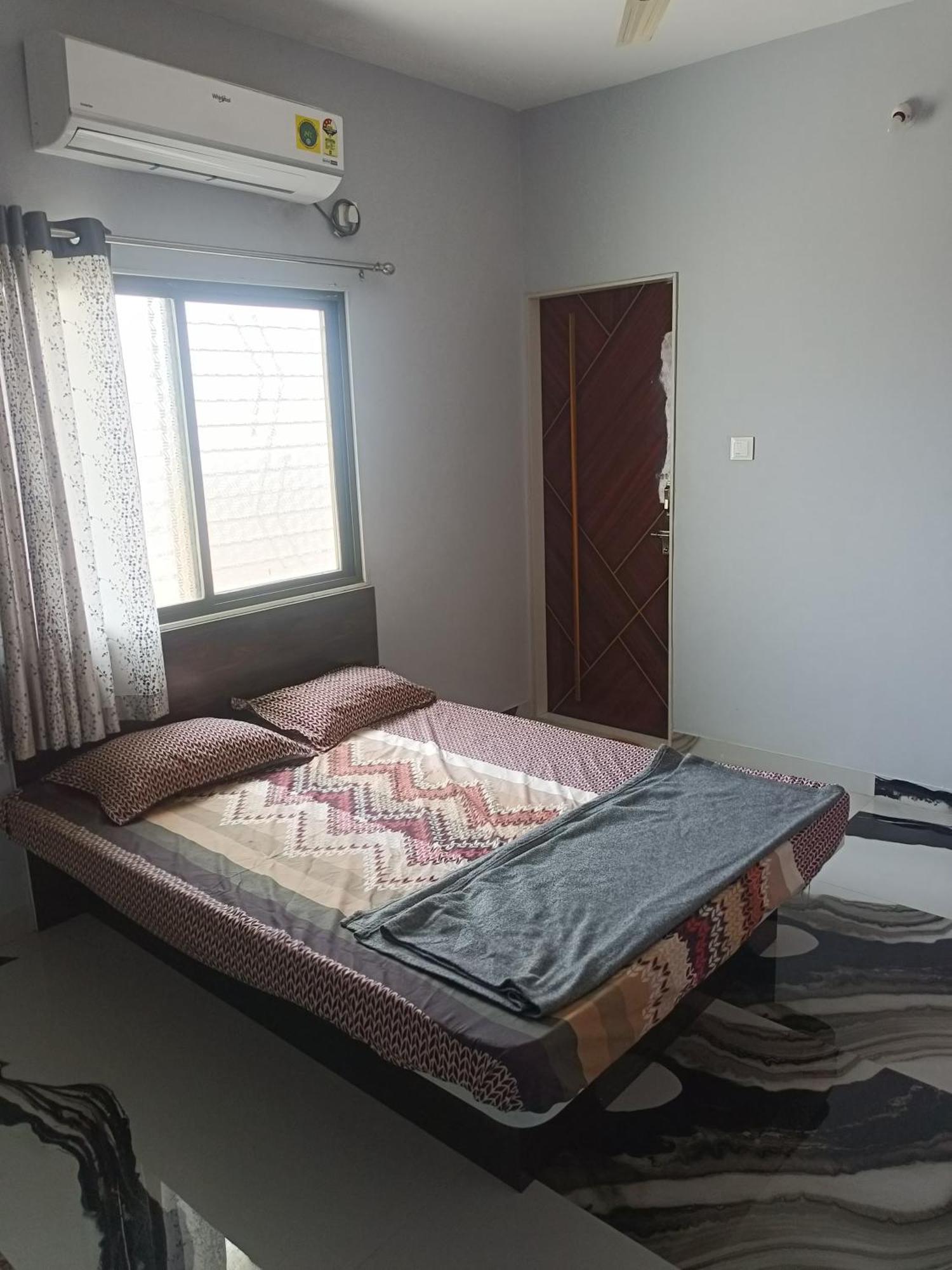 Matoshree Guesthouse Akalkot Eksteriør bilde